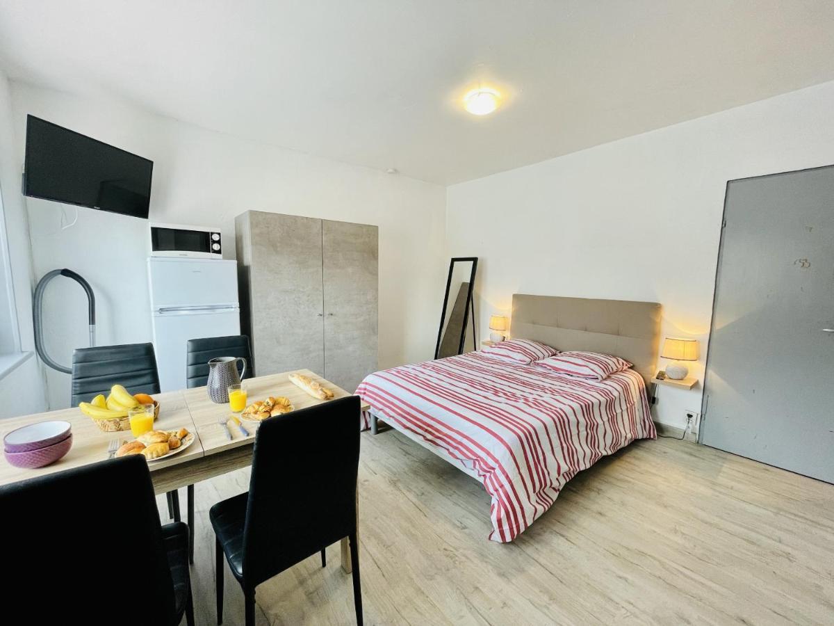 Louis Petite Maison *